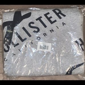 BRAND NEW Hollister Blanket